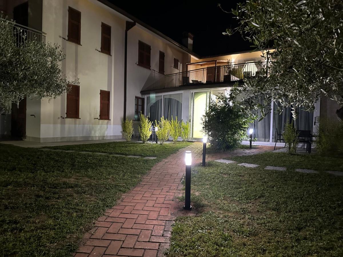 Abitatt Aparthotel Fosdinovo Buitenkant foto